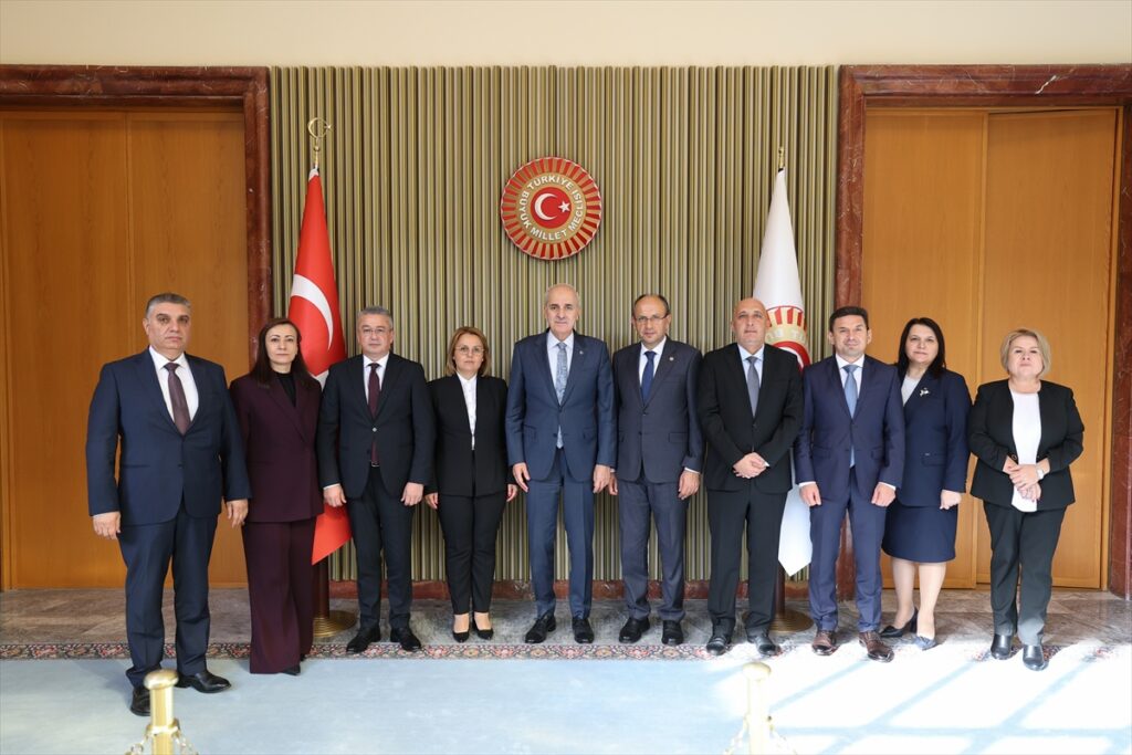 bulgaristan-meclisi-baskanvekili-sabri-tbmm-baskani-kurtulmus-tarafindan-kabul-edildi-RHFuYhBk